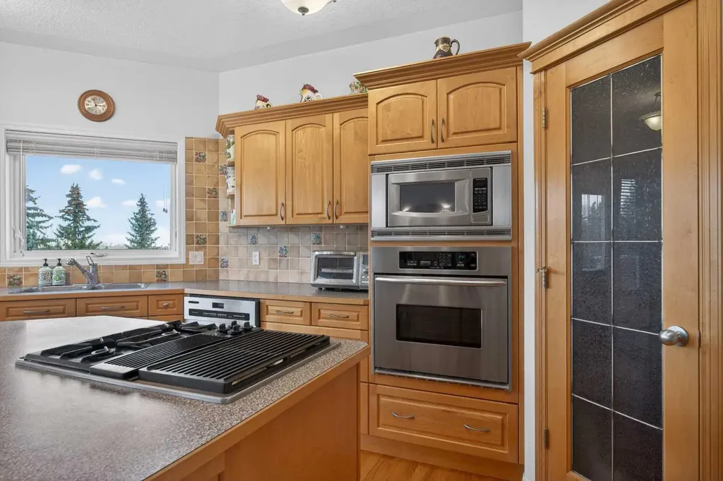 307 Hampstead Way NW Calgary AB T3A 6E6