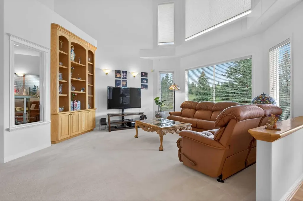 307 Hampstead Way NW Calgary AB T3A 6E6
