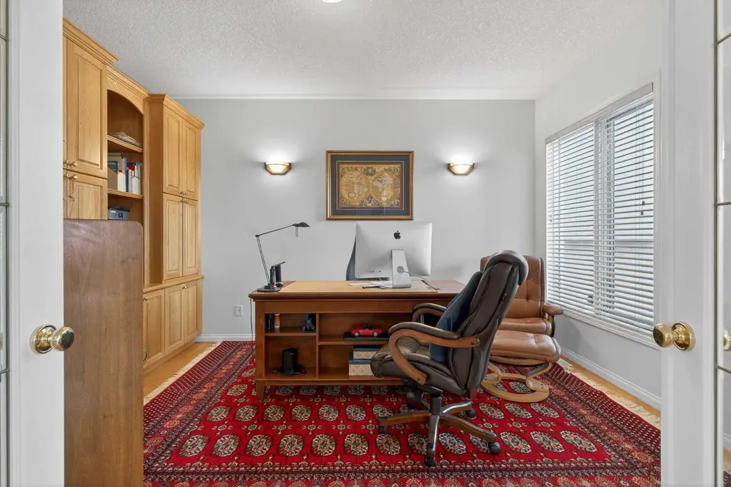 307 Hampstead Way NW Calgary AB T3A 6E6