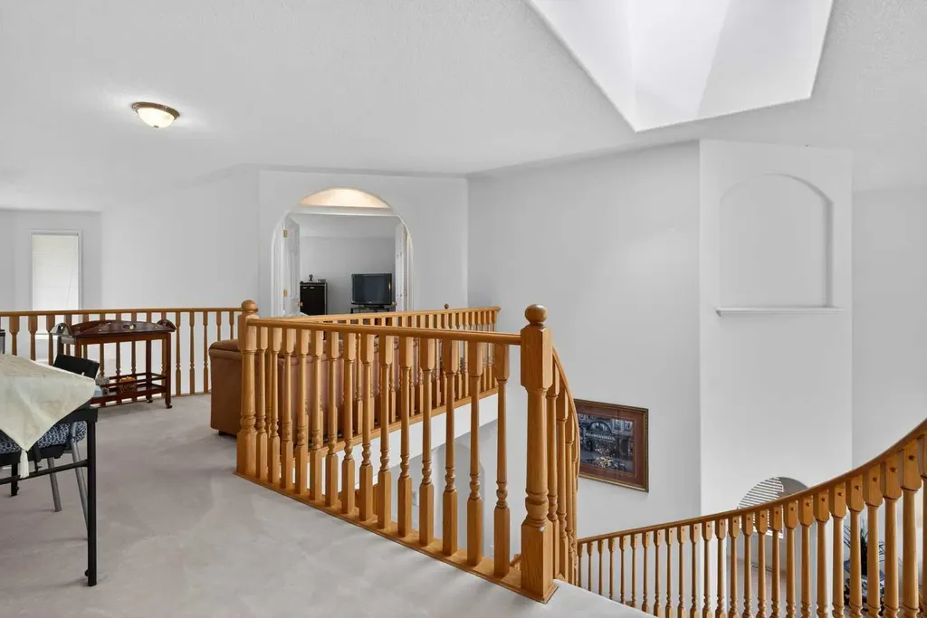 307 Hampstead Way NW Calgary AB T3A 6E6