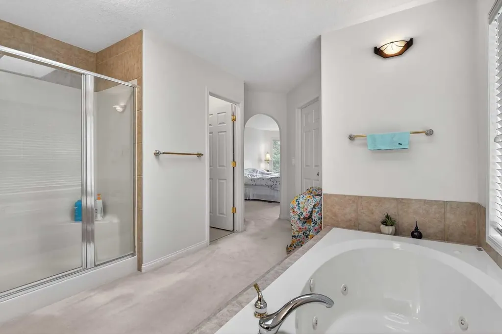 307 Hampstead Way NW Calgary AB T3A 6E6