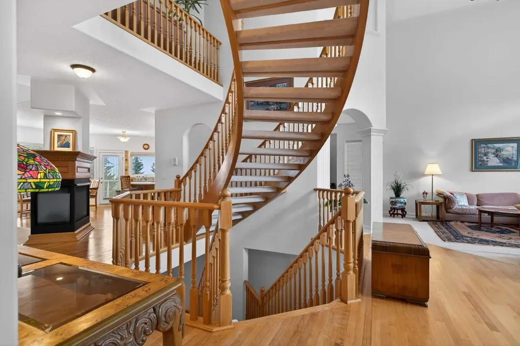 307 Hampstead Way NW Calgary AB T3A 6E6