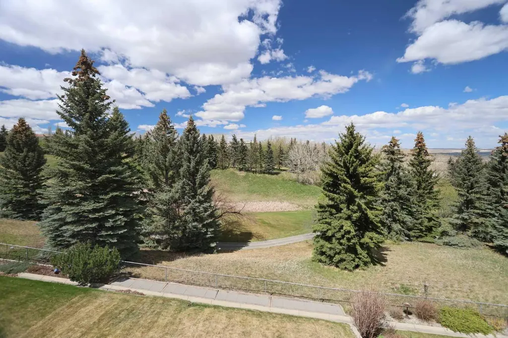 307 Hampstead Way NW Calgary AB T3A 6E6