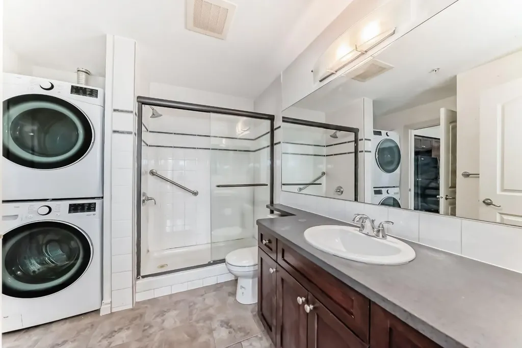 60 Royal Oak Plaza NW Calgary AB T3G 0H7