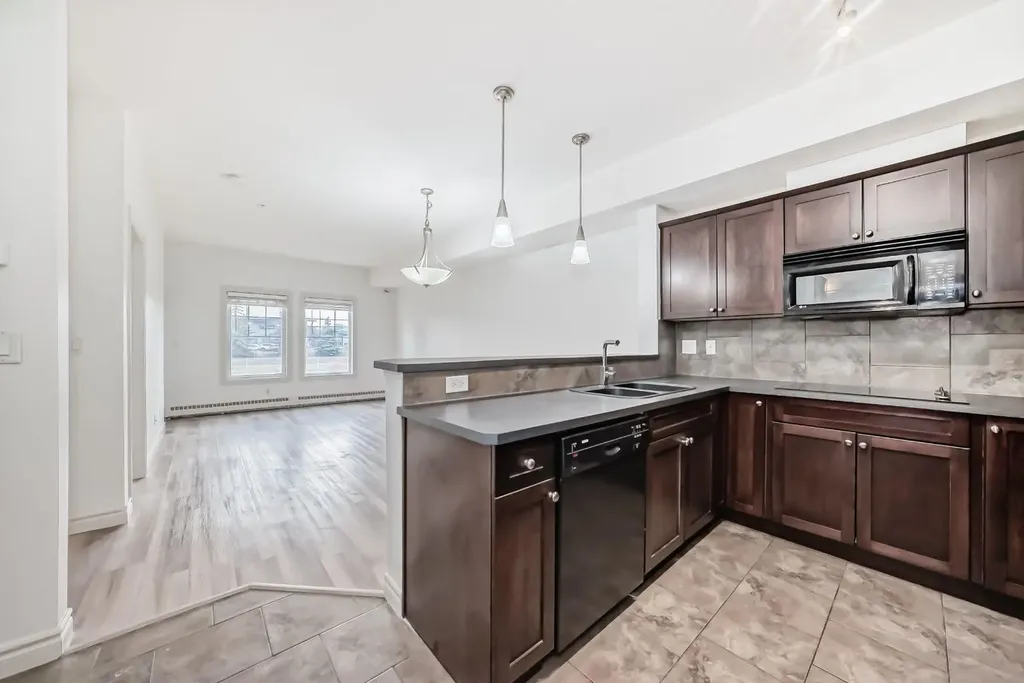 60 Royal Oak Plaza NW Calgary AB T3G 0H7