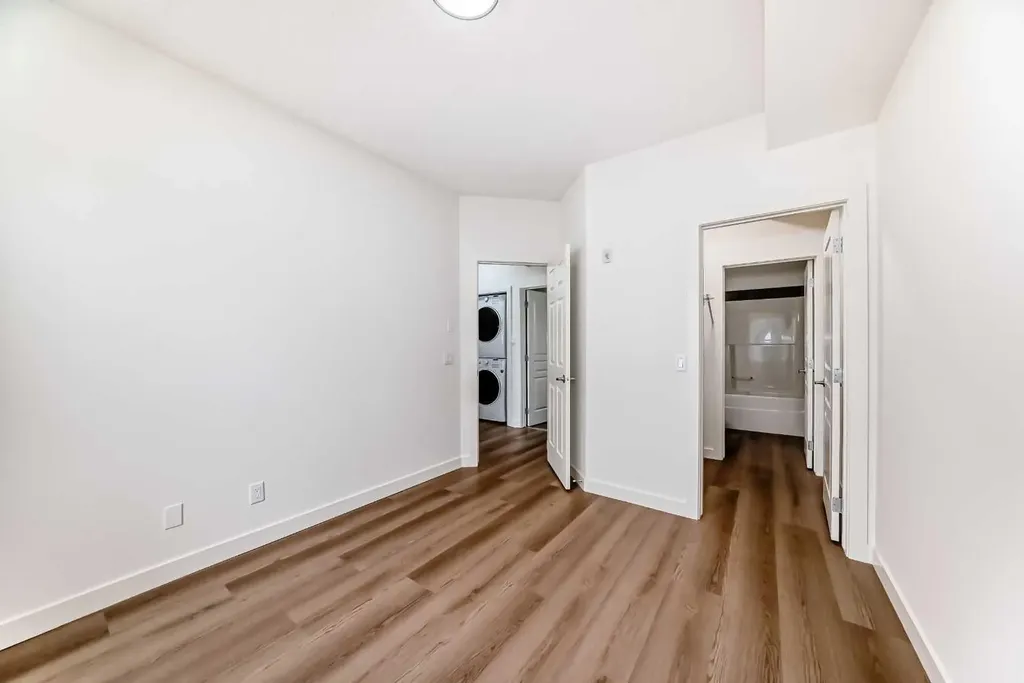 22 Panatella Road NW Calgary AB T3K 0V4