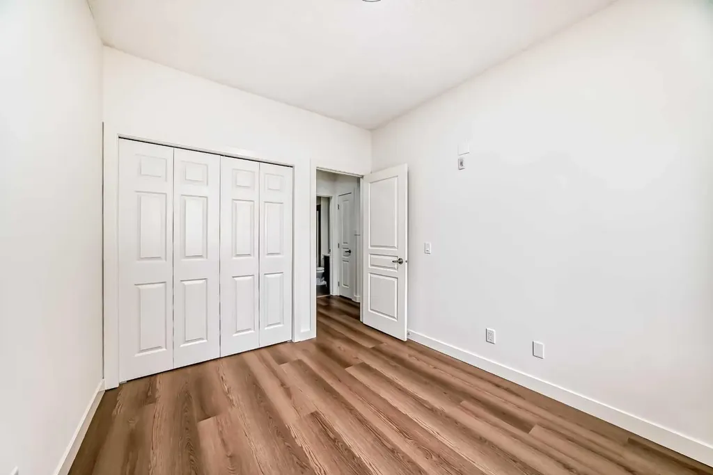 22 Panatella Road NW Calgary AB T3K 0V4