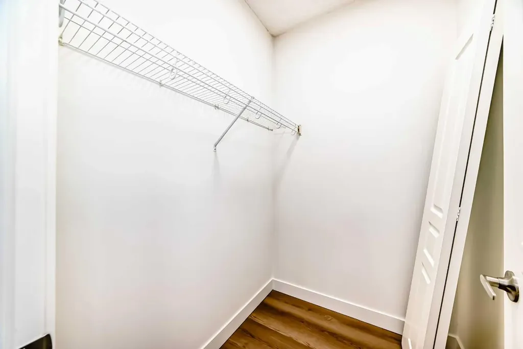 22 Panatella Road NW Calgary AB T3K 0V4