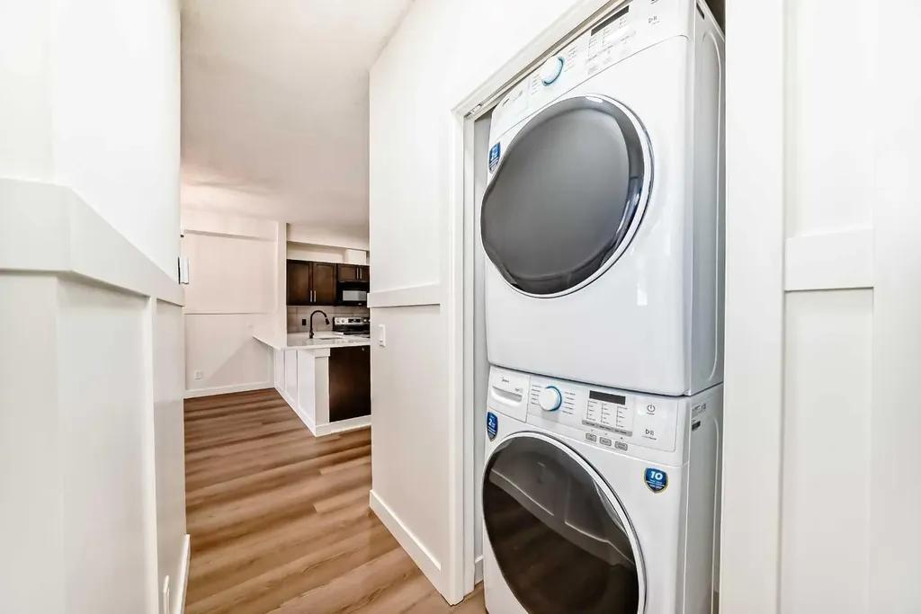 22 Panatella Road NW Calgary AB T3K 0V4