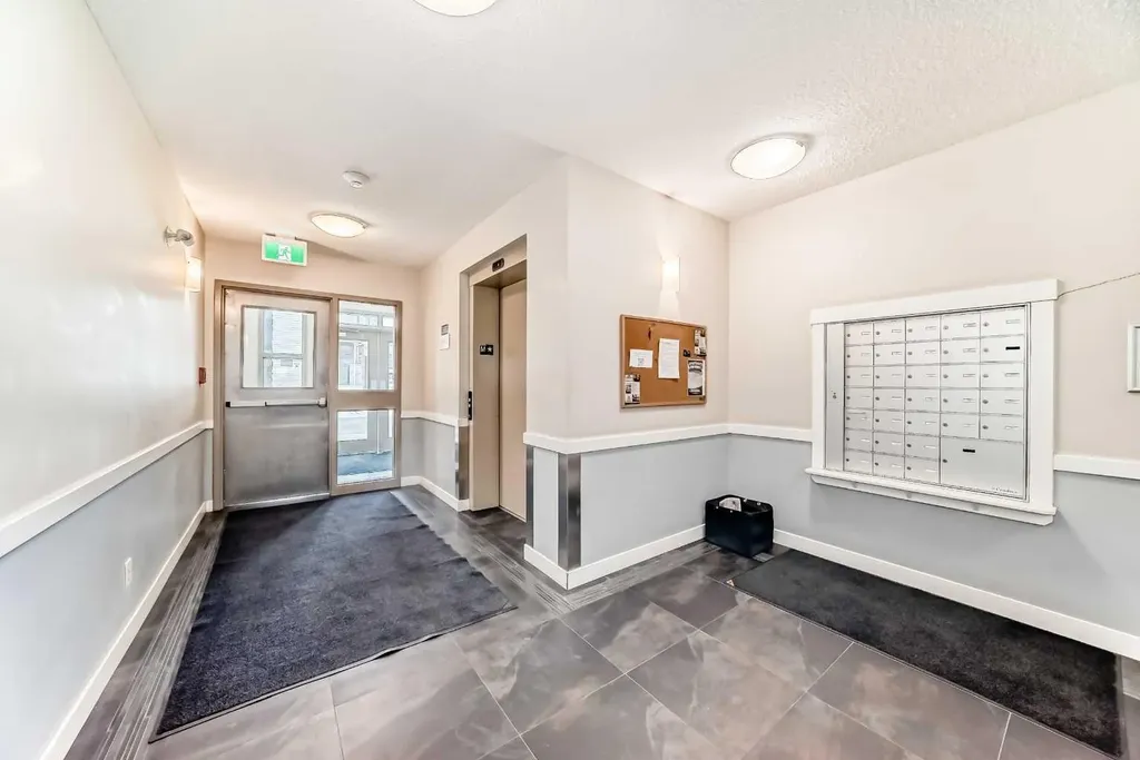 22 Panatella Road NW Calgary AB T3K 0V4