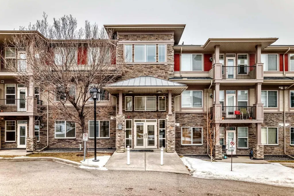 22 Panatella Road NW Calgary AB T3K 0V4