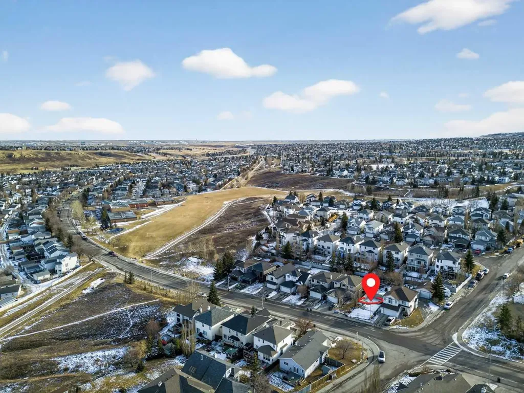 10929 Hidden Valley Drive NW Calgary AB T3A 5V7