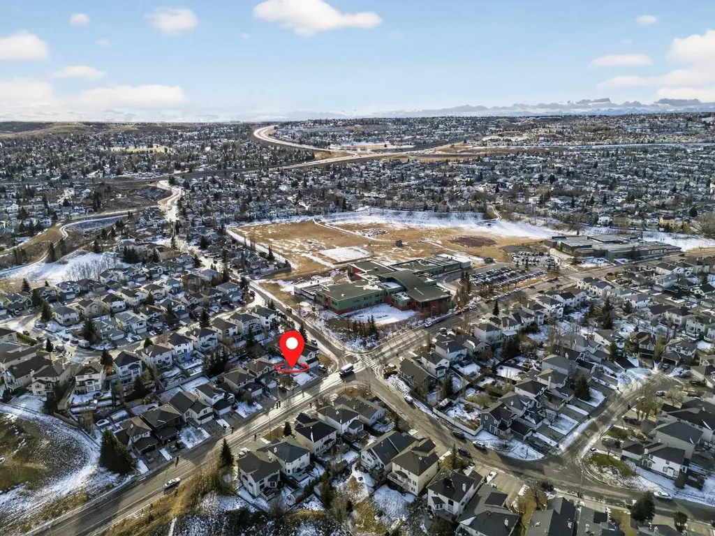 10929 Hidden Valley Drive NW Calgary AB T3A 5V7