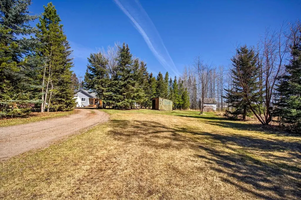 4541 27 Highway Rural Mountain View County AB T0M 0X0