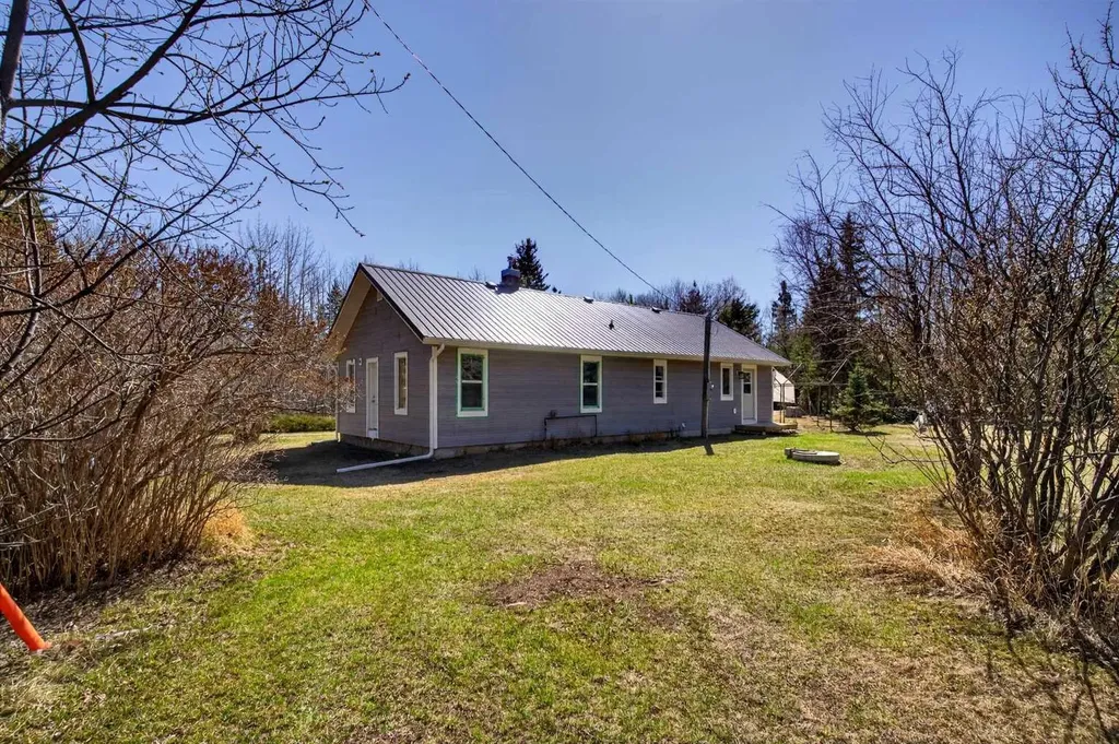 4541 27 Highway Rural Mountain View County AB T0M 0X0