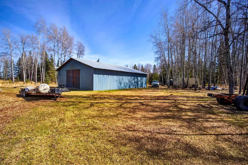 4541 27 Highway Rural Mountain View County AB T0M 0X0