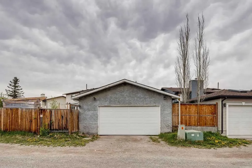232 Bedfield Court NE Calgary AB T3K 3L5