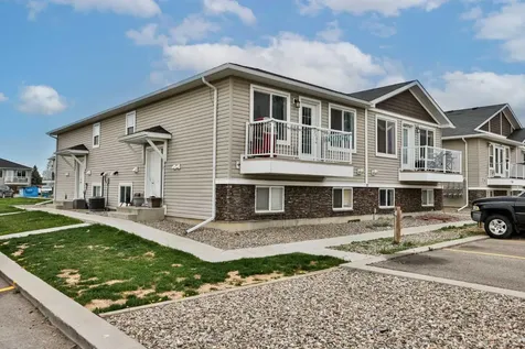 37 Cougar Cove N Lethbridge AB T1H 5V4
