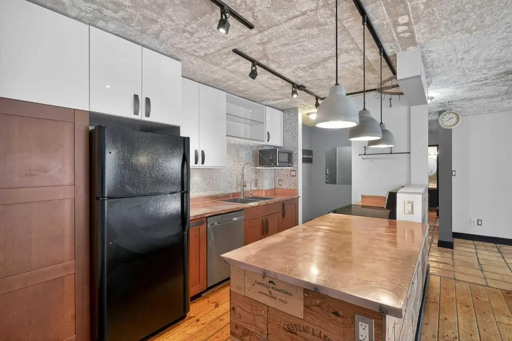 1824 11 Avenue SW Calgary AB T2T 3L8