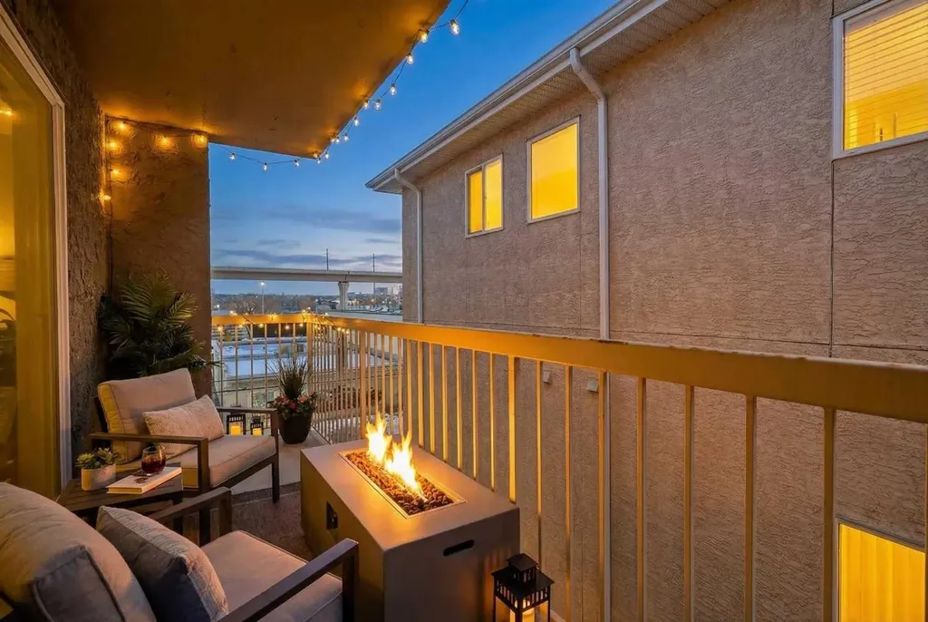 1824 11 Avenue SW Calgary AB T2T 3L8