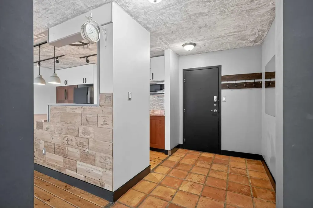 1824 11 Avenue SW Calgary AB T2T 3L8