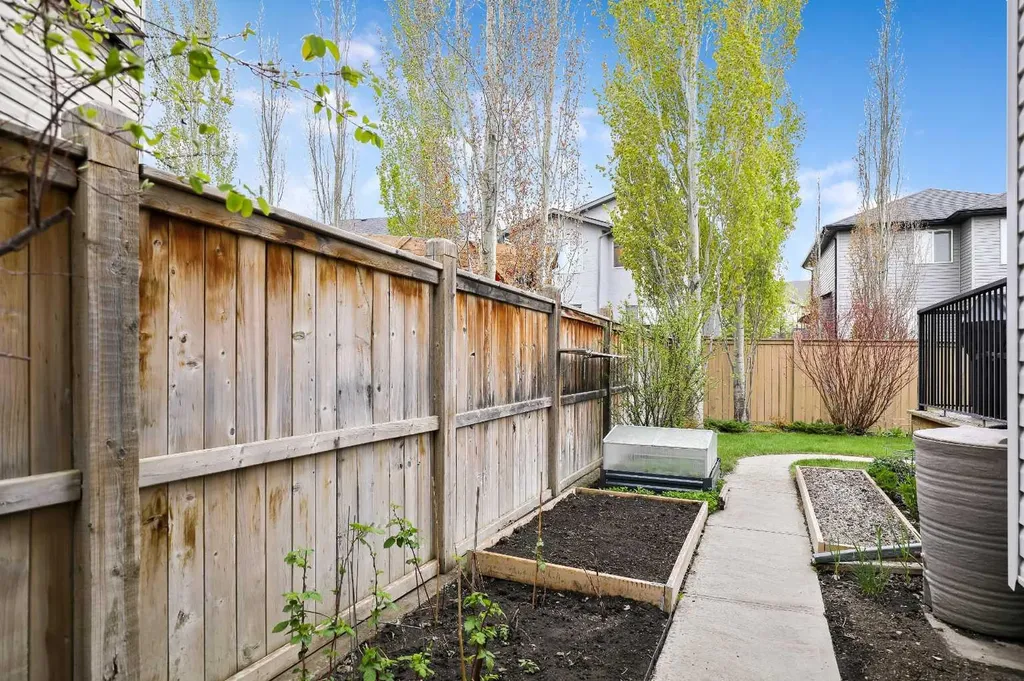 1503 Montgomery Place SE High River AB T1V0B8