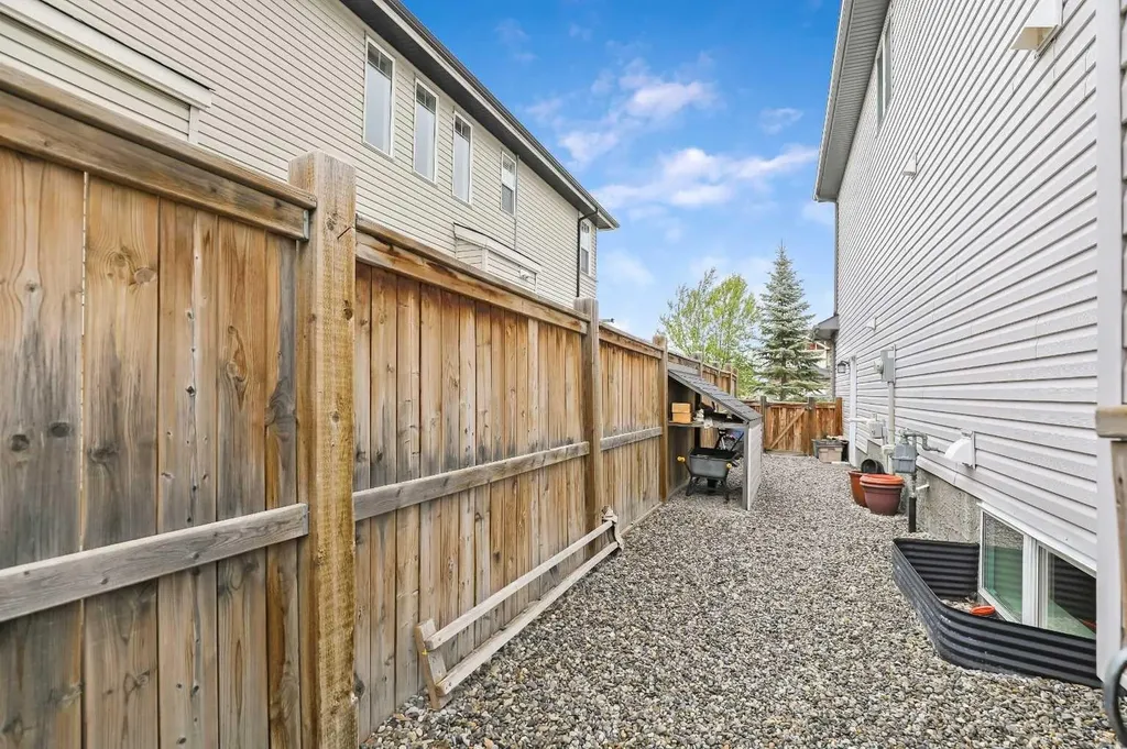 1503 Montgomery Place SE High River AB T1V0B8