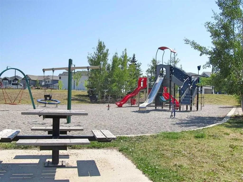 1503 Montgomery Place SE High River AB T1V0B8