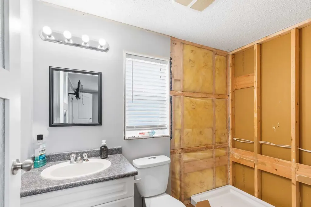 9602 112 Avenue Clairmont AB T8X 5C2