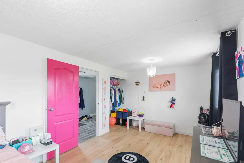 9602 112 Avenue Clairmont AB T8X 5C2