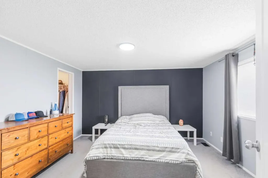 9602 112 Avenue Clairmont AB T8X 5C2