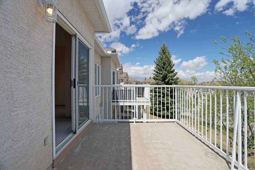 78 Hamptons Link NW Calgary AB T3A 5V9