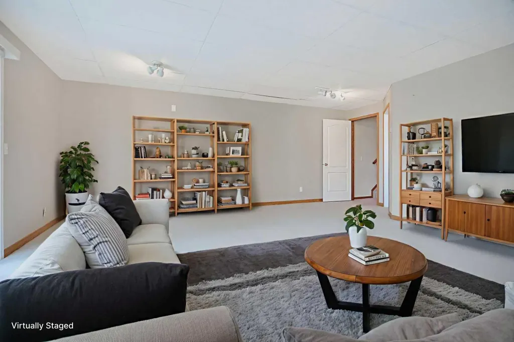 78 Hamptons Link NW Calgary AB T3A 5V9