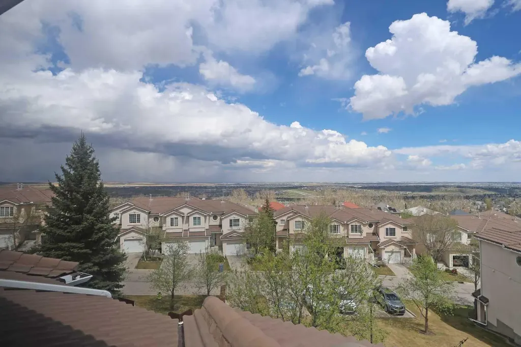 78 Hamptons Link NW Calgary AB T3A 5V9