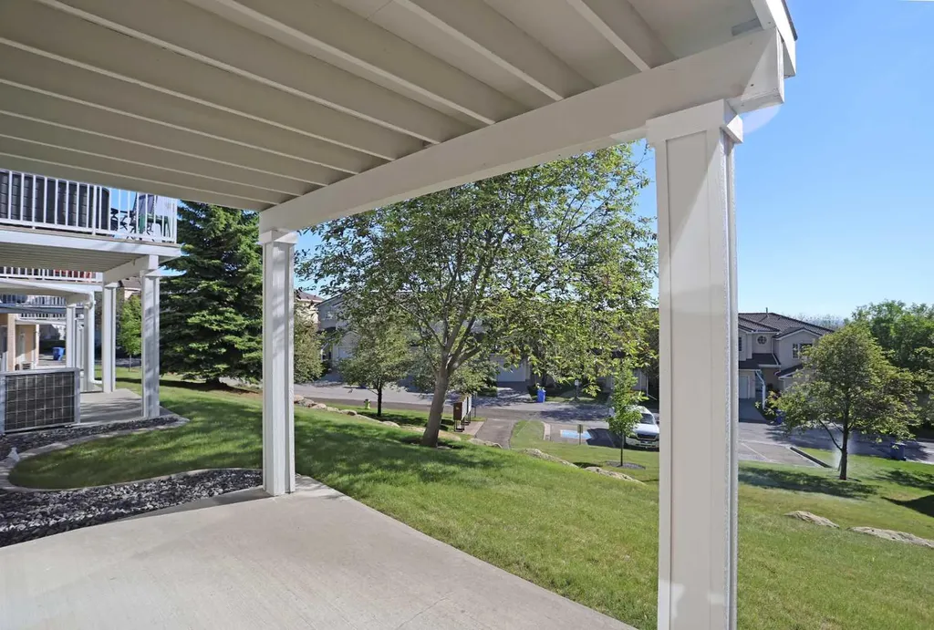 78 Hamptons Link NW Calgary AB T3A 5V9