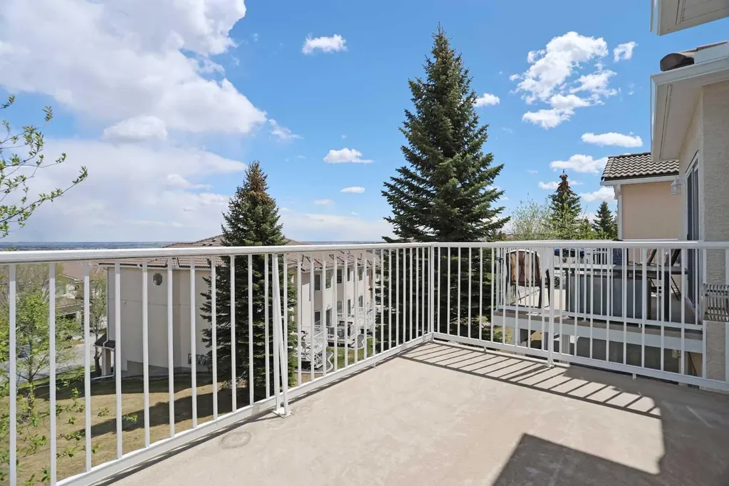 78 Hamptons Link NW Calgary AB T3A 5V9