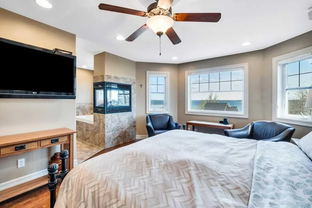 175 Crystal Springs Drive Village At Pigeon Lake AB T0C 2V0