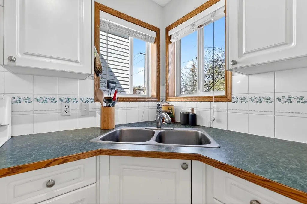 100 Tuscany Way NW Calgary AB T3L 2A4