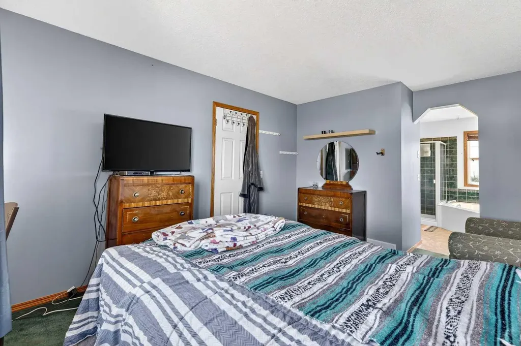100 Tuscany Way NW Calgary AB T3L 2A4