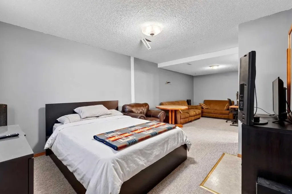 100 Tuscany Way NW Calgary AB T3L 2A4