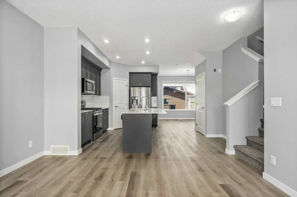 109 Dawson Drive Chestermere AB T1X 1Z8