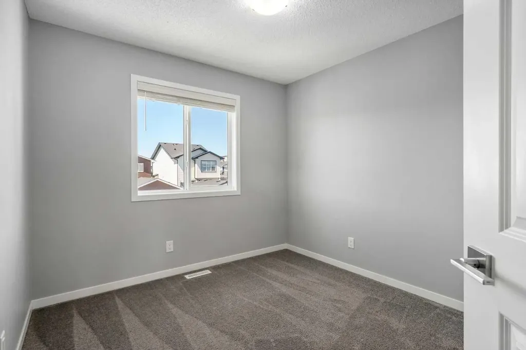 109 Dawson Drive Chestermere AB T1X 1Z8