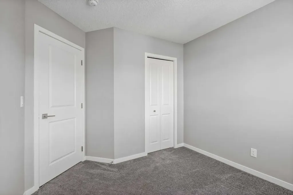 109 Dawson Drive Chestermere AB T1X 1Z8