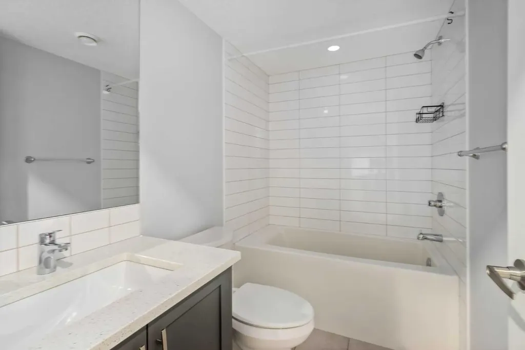 109 Dawson Drive Chestermere AB T1X 1Z8