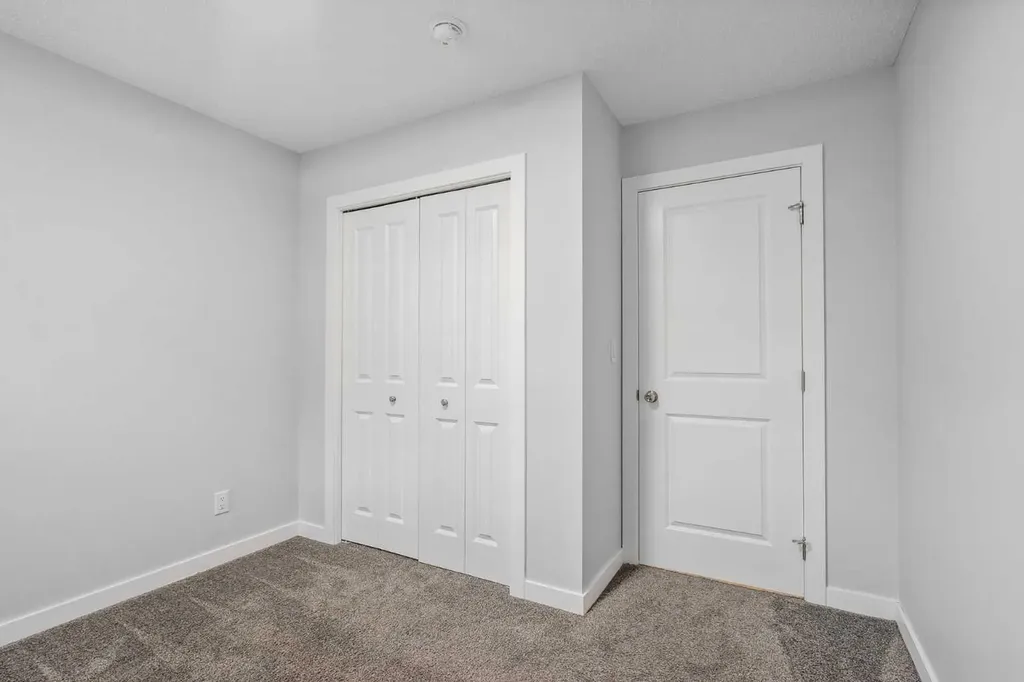 109 Dawson Drive Chestermere AB T1X 1Z8
