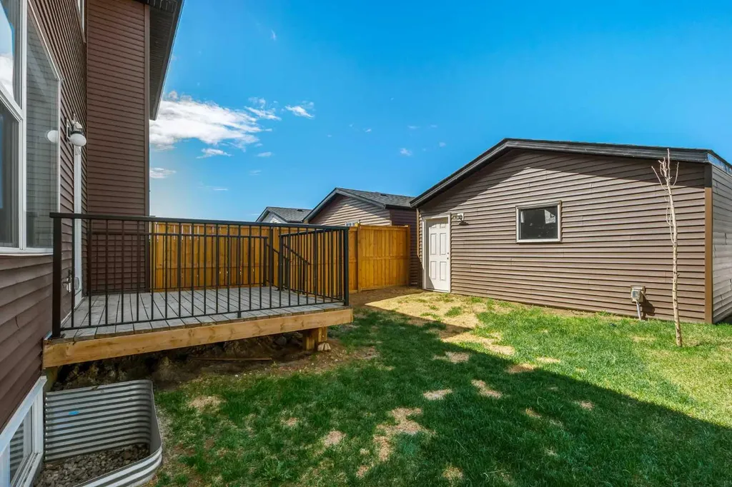 109 Dawson Drive Chestermere AB T1X 1Z8