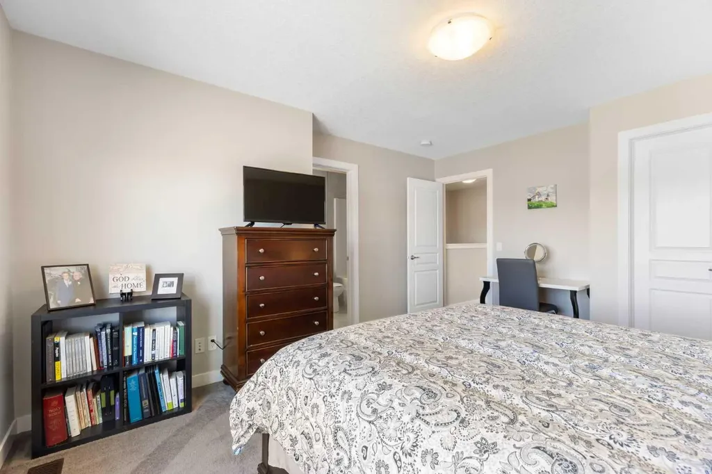 1334 Walden Drive SE Calgary AB T2X2H5