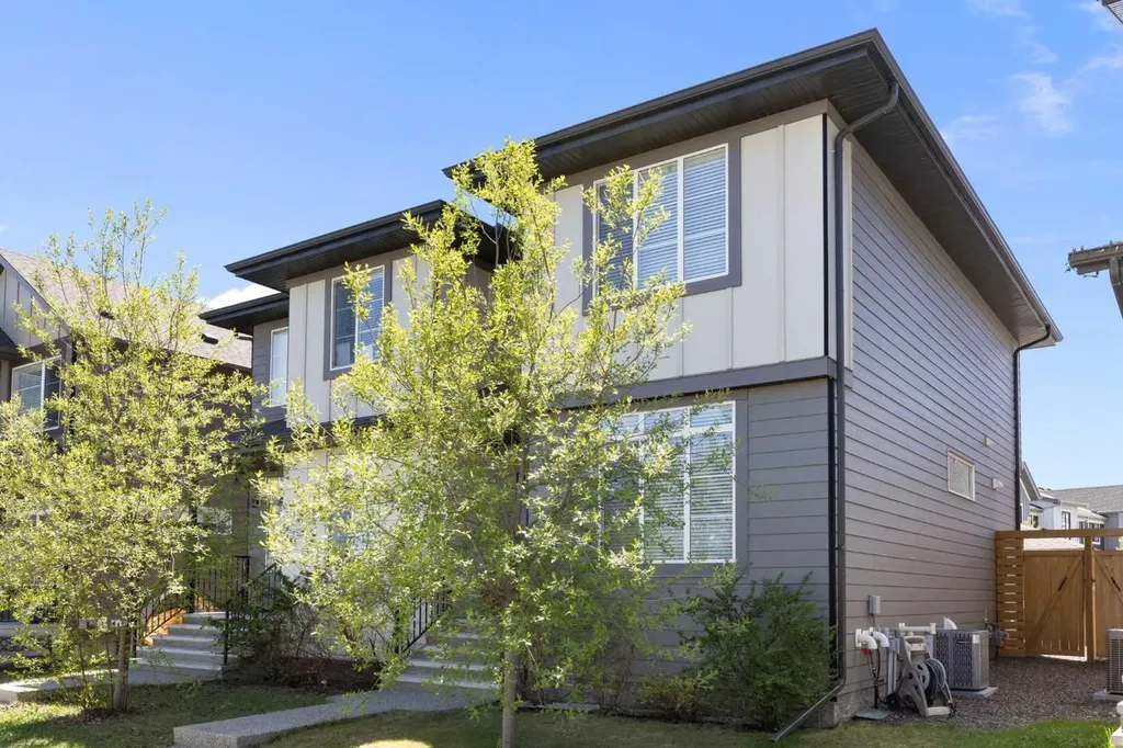 1334 Walden Drive SE Calgary AB T2X2H5