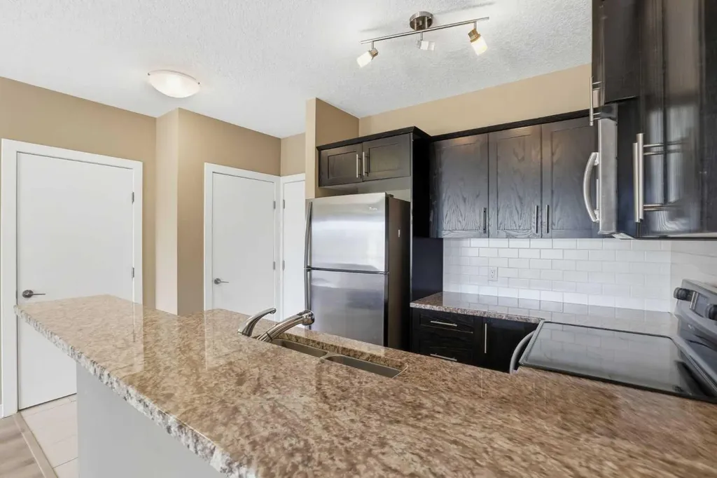 117 19 Avenue NE Calgary AB T2E 1N9
