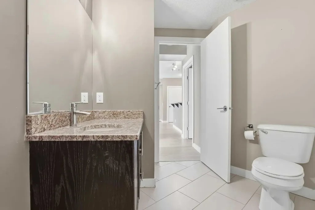 117 19 Avenue NE Calgary AB T2E 1N9